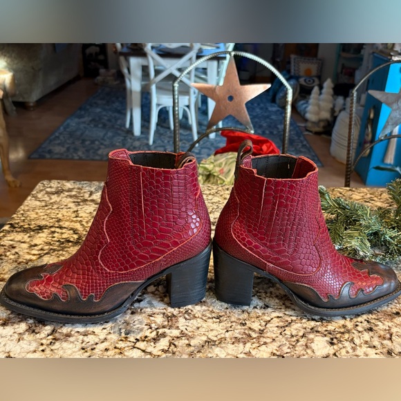 Freebird  boots Paula sz 7 - Picture 3 of 7